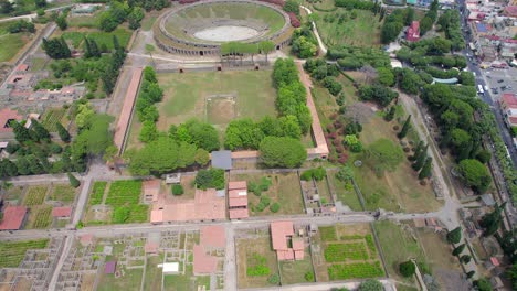 4K-Aerial-of-the-ancient-ruins-of-Pompeii,-Italy