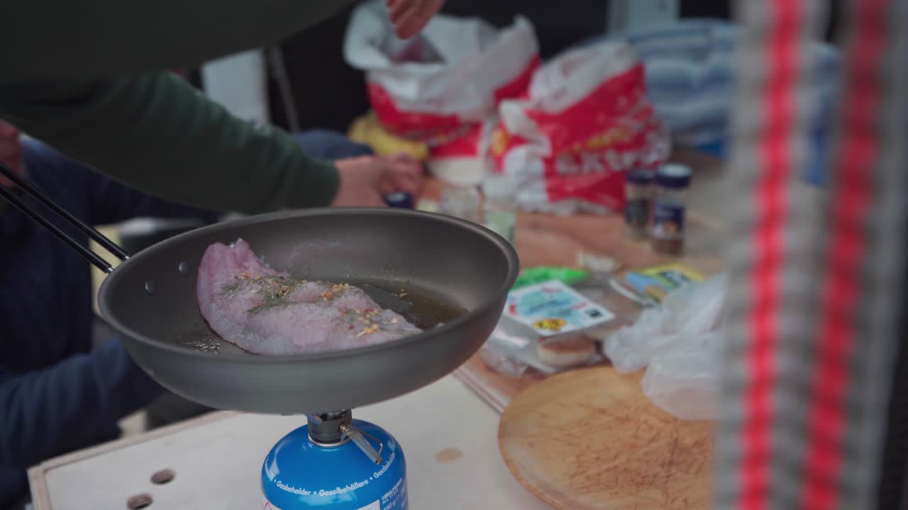 노르웨이 돈나만넨 산에서 캠핑하기