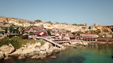 Das-Dorf-Der-Berühmten-Filmszene-Namens-Popeye-Village-In-Malta