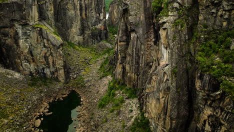 eroded rock layers of hellmojuvet canyon in northern norway