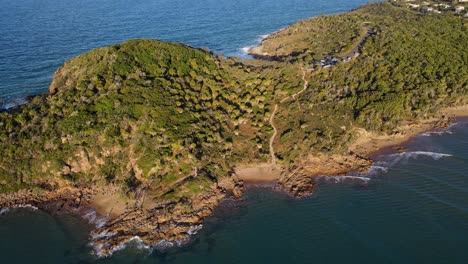 Mirador-De-Olas-Y-Parque-Conmemorativo-Fv-Dianne-En-La-Ciudad-De-1770-En-La-Región-De-Gladstone,-Queensland,-Australia