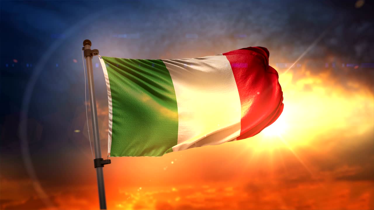 bandera de italia retroiluminada en el hermoso amanecer bucle cámara lenta 4k