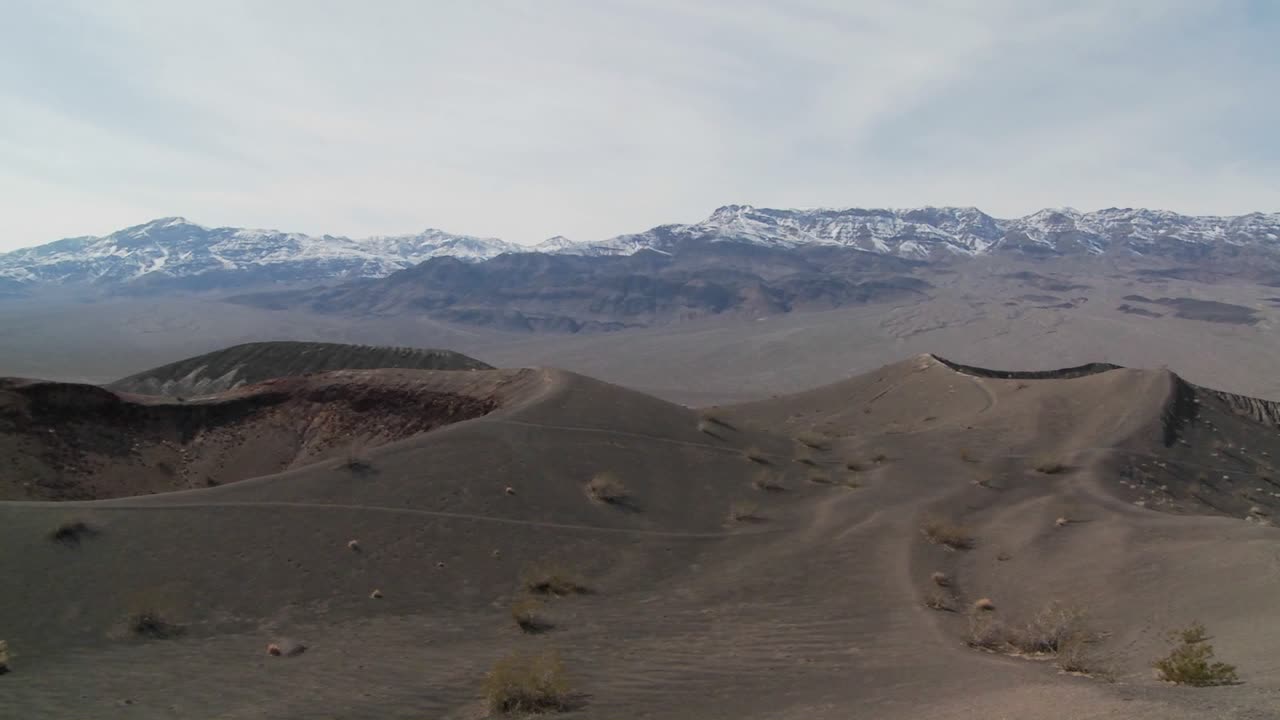 데스 밸리 국립 공원 2의 놀라운 화산 분화구