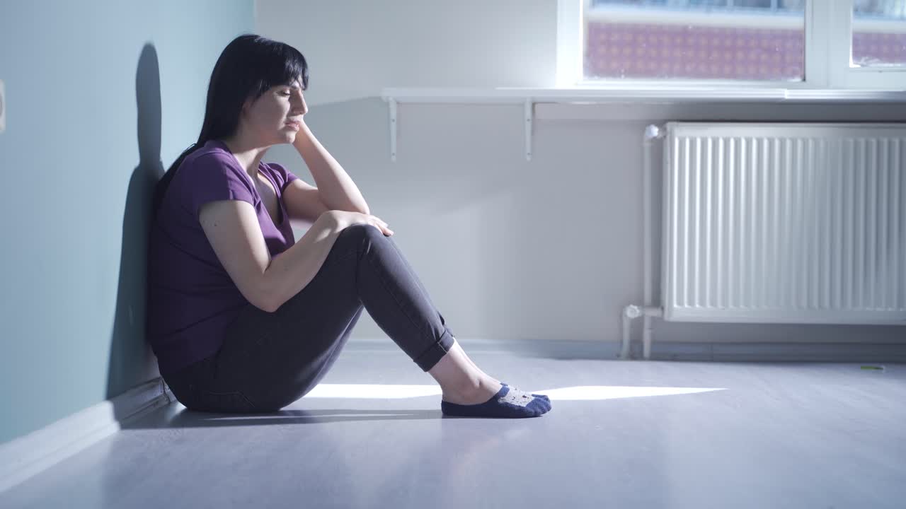 슬프고 긴장한 여자