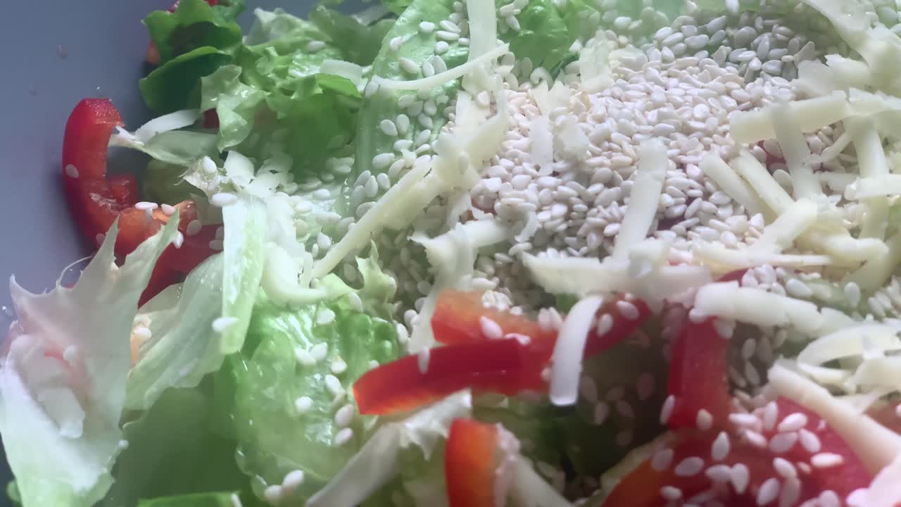 полезный зеленый салат, салат микс из листьев