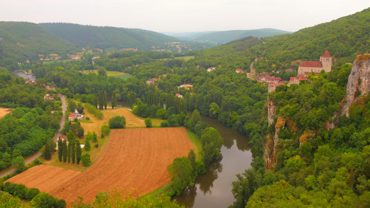 Wide angle view of one of the most beautiful village located on a cliff in Saint-Cirq Lapopie, France