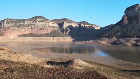 Der-Sau-Sumpf-Ist-Aufgrund-Der-Extremen-Trockenheit-Und-Des-Mangels-An-Regen-Ohne-Wasser