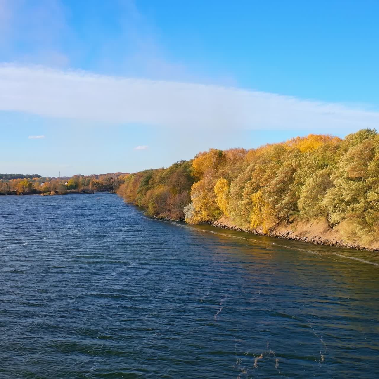 Natural beautiful lake landscapes. Outdoor water scenery nature of autumn