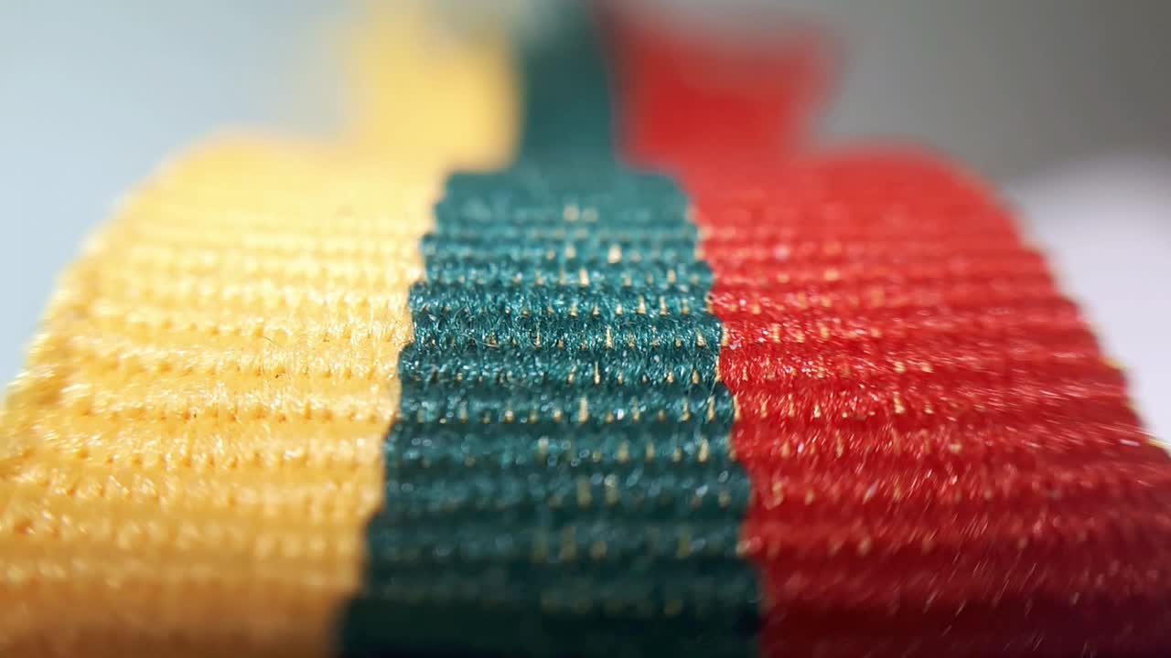 노란색, 녹색 및 빨간색 리투아니아어 플래그 리본-8