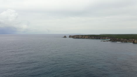 vasta y serena extensión costera que adorna el punto de la gran vigía, guadelope
