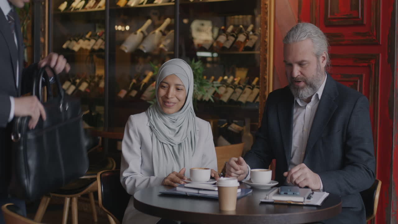reunión de negocios en un café