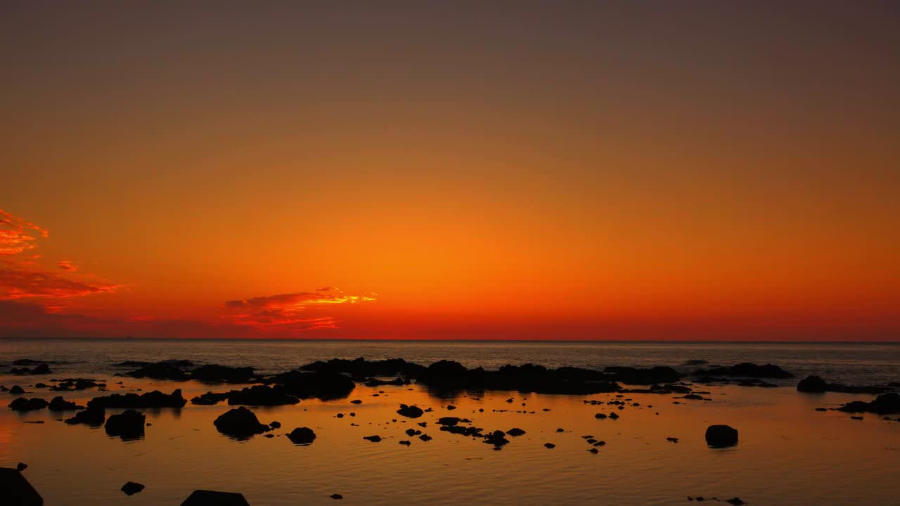timelapse puesta de sol con nubes
