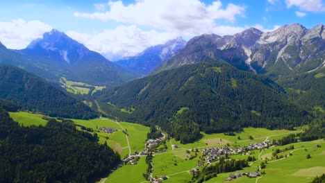 vista panorámica del hermoso paisaje de los alpes