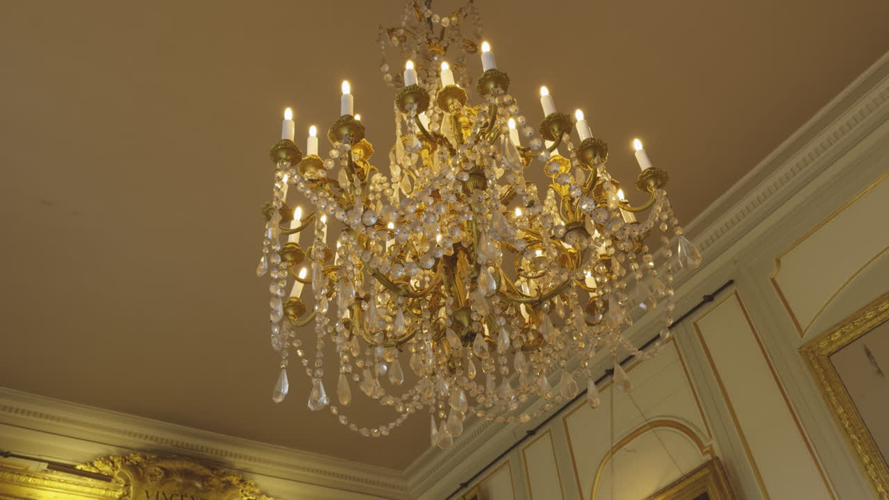 Ornate Crystal Chandelier in a Luxurious Interior