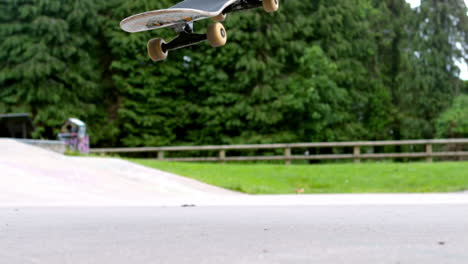 Young-skateboarder-skating-the-outdoor-skatepark