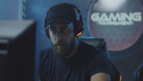 focused gamer in tournament
