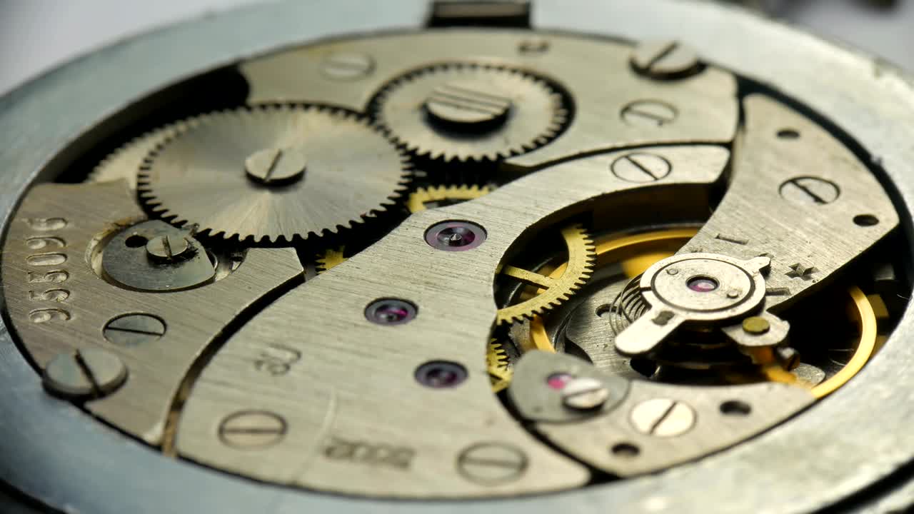 viejos relojes mecánicos mecanismo de cerca