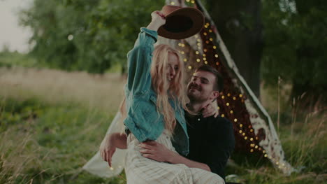 Modern-Rustic-Couple-Laughing-And-Smiling-While-Embracing-Outdoors-10