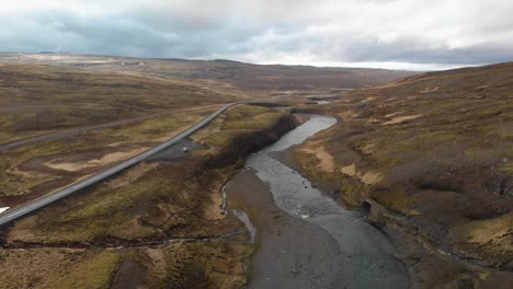 Aerial-footage-of-a-river-up-in-the-mountains-of-Iceland