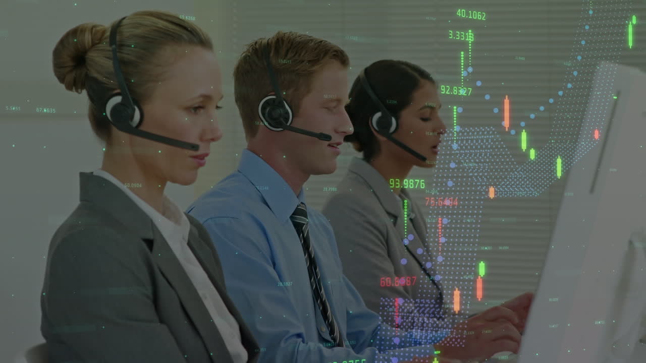 헤드 ⁇ 을 착용한 다양한 사업가들에 대한 금융 데이터 처리 애니메이션
