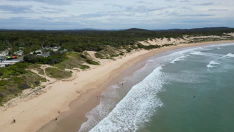 Playa-De-Una-Milla-En-Port-Stephens,-Nueva-Gales-Del-Sur,-Australia,-Lugar-Popular-Para-Escuelas-De-Surf