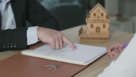 cierre de un acuerdo inmobiliario