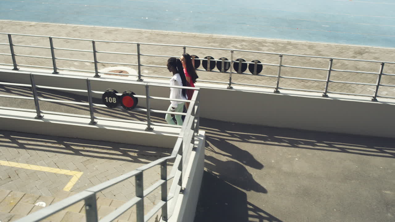 경기장 트랙에서 는 여성들