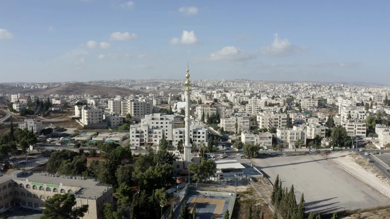 예루살렘의 베이트 하니나에 있는 골든 모스크 타워 미나