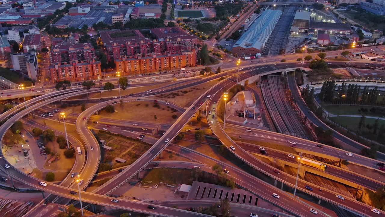 vista aérea del nus de la trinidad. barcelona, cataluña, españa. ronda de dalt, ronda litoral