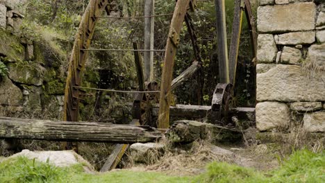 Ruined-China-Stone-Mill-In-Tregargus-Valley-Near-St-Stephen-In-Branne,-Cornwall,-England