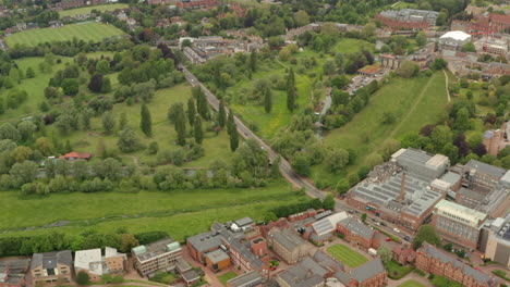 Langsame-Luftaufnahme-über-Dem-Fluss-Cam-Cambridge