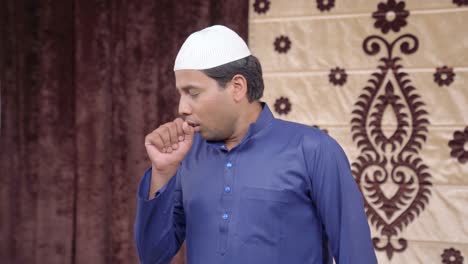 Hombre-Musulmán-Indio-Enfermo-Tosiendo