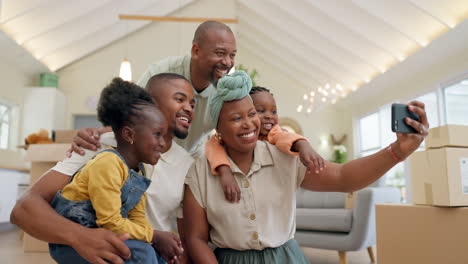 Moving-box,-happy-family-and-selfie-with-kids