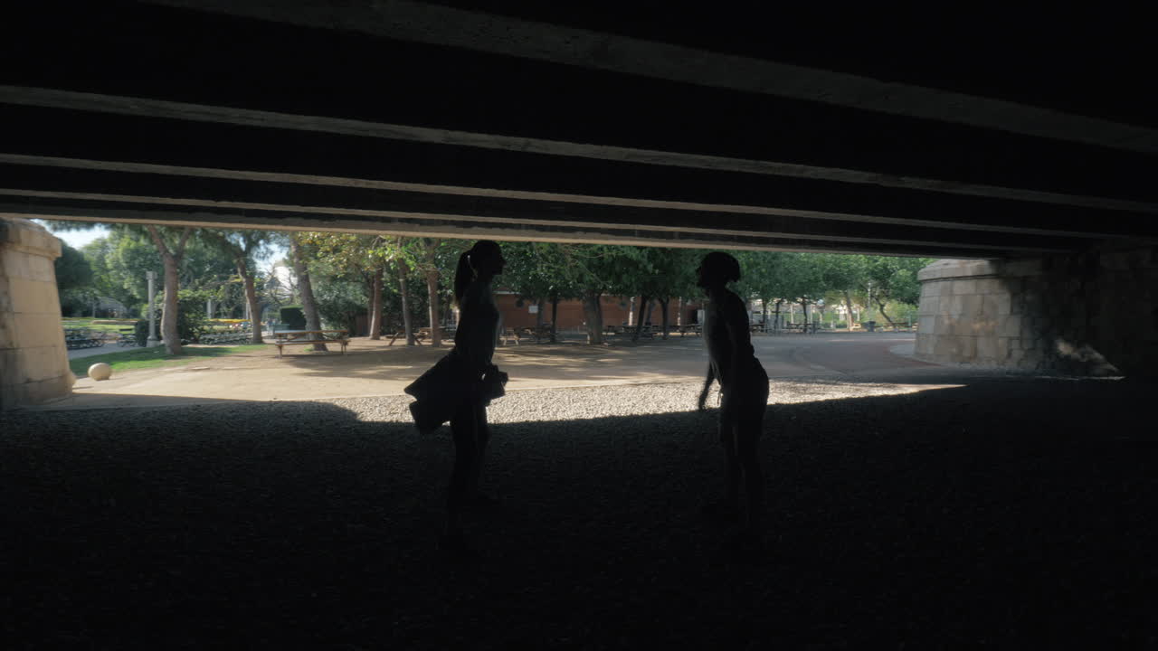 앉는 것은 항상 좋은 생각입니다.