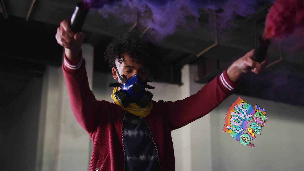 Animazione di amore e orgoglio arcobaleno su uomo afroamericano con fumogeno