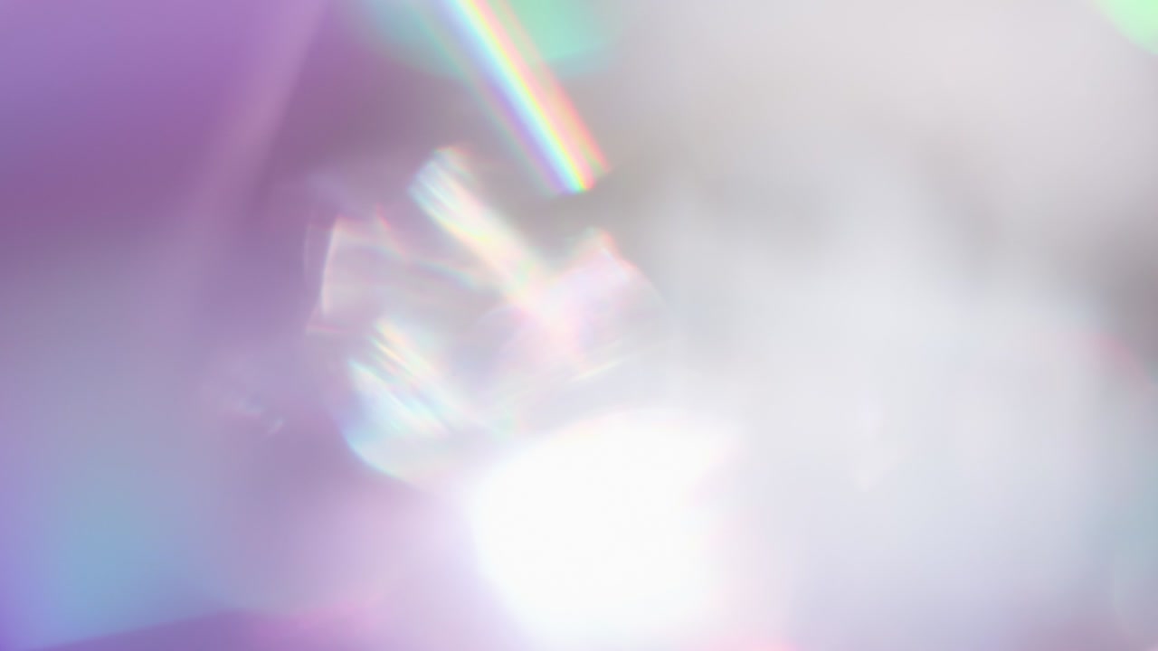 광학적 굴절은 보라색 음색으로 나타납니다.