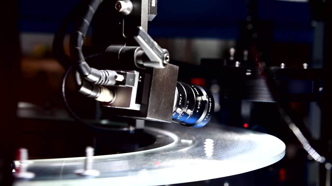 High-quality control in manufacturing optical sorting machine for fasteners screw