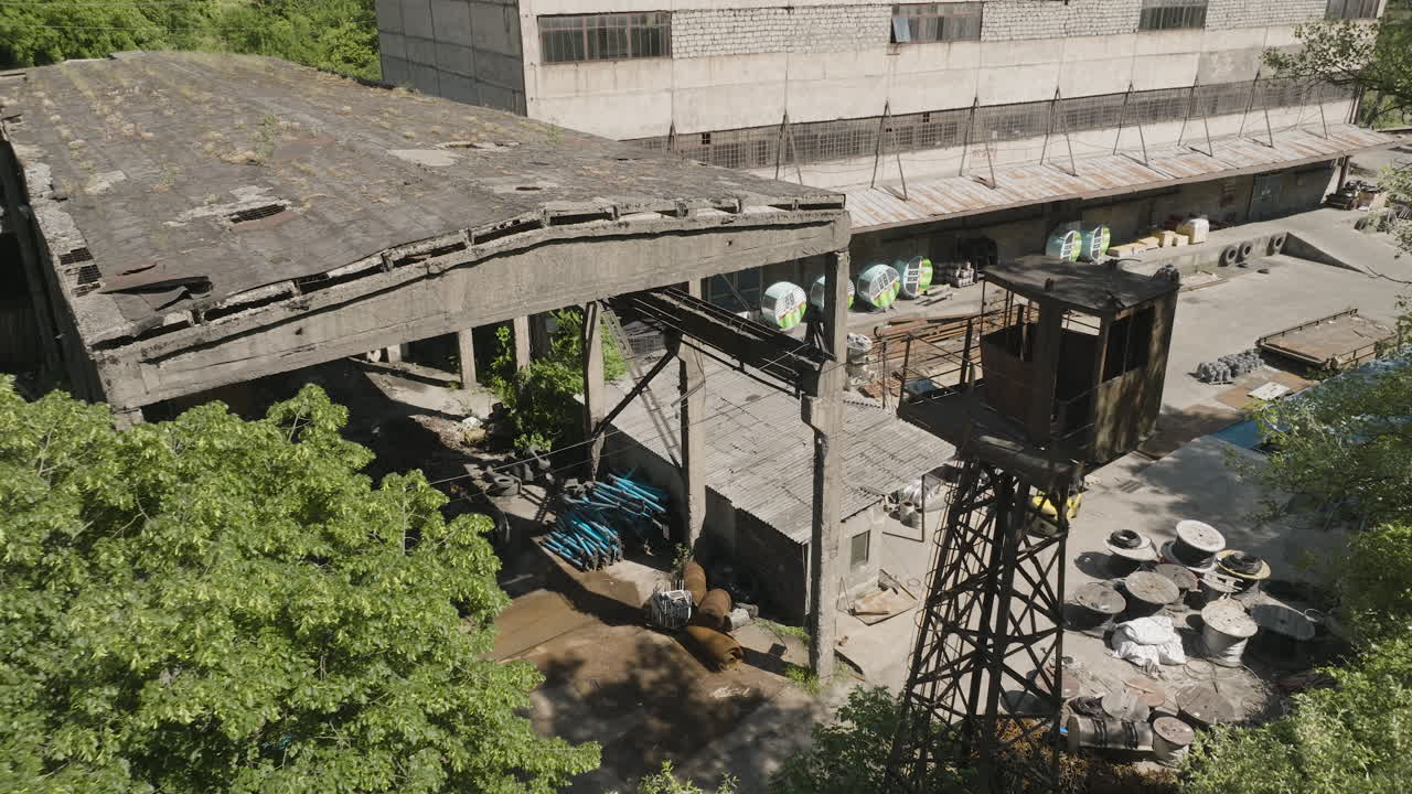 조지아의 버려진 치아투라 공장 산업 창고 지역