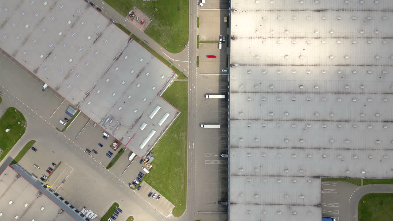 Luftfoto af varelager
