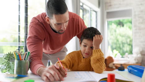 aprendizaje en el hogar, padre o hijo en el jardín de infantes