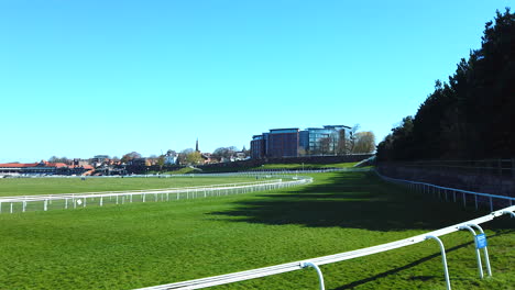 Hipódromo-De-Chester,-Día-Soleado-En-Las-Carreras.-2021