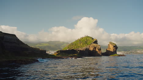 boat tour around the island villa franca do campo