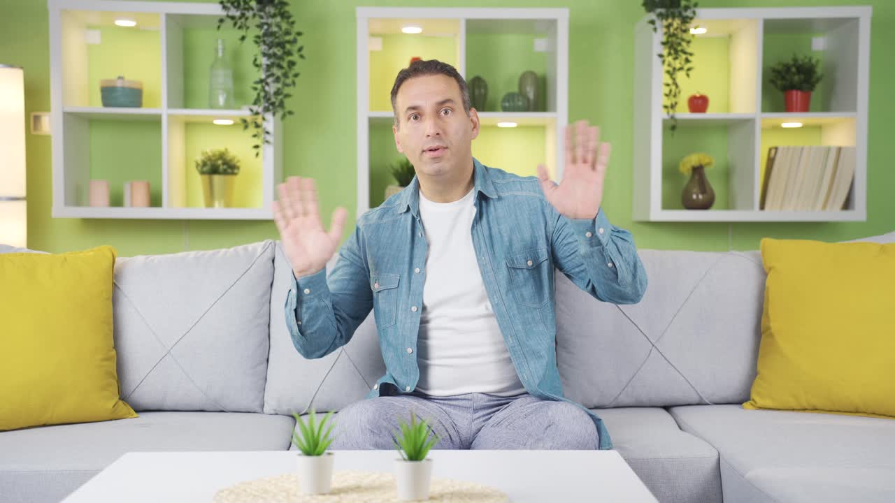 The man who does not want to be elected is opposed, he doesn't want to be him.