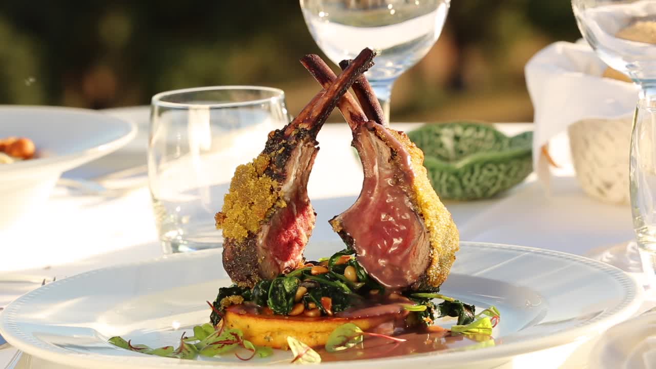코스토레타 코틀레트 포르투갈의 고급 음식