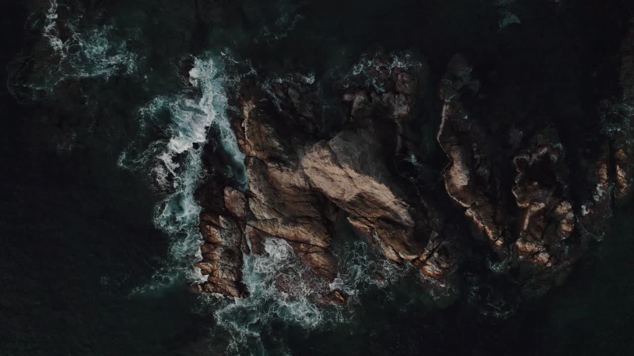 Waves Splashing On Sea Rocks In Mazunte, Mexico - aerial top down