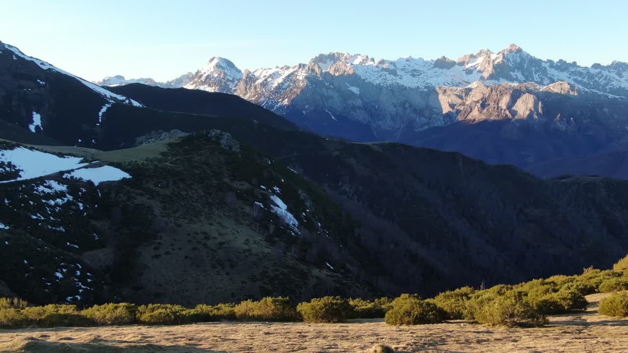 Monumento al Oso (Collado de LLesba - Cantabria) at sunset by drone - Slow Travelling