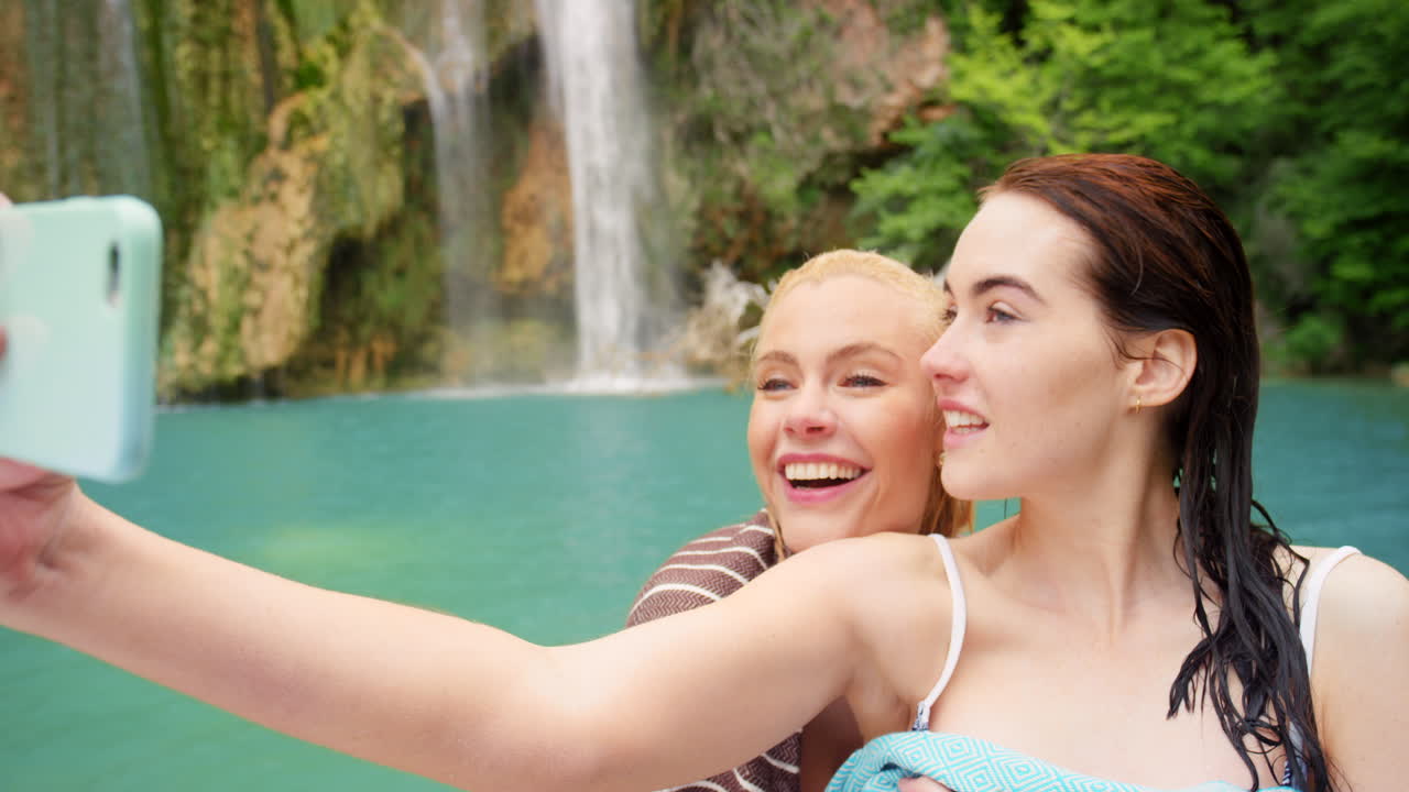 Keep close to nature&rsquo;s heart