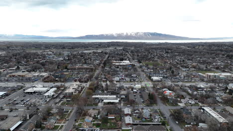 Provo-Utah-aerial-of-mountain-city