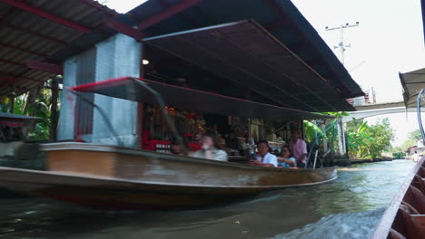 floating market in thailand
