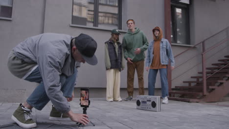 Friends-practising-dances-on-the-street